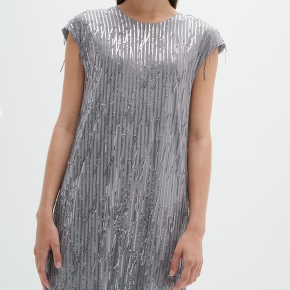 In wear Fiduclw Dress - Picture 3 of 5